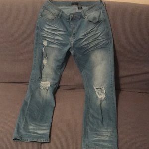 Agile distressed jeans
